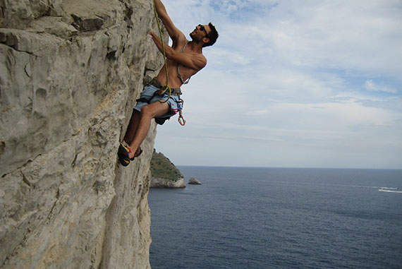 Vertical sailing tour: sail and climb in Amalfi Coast, Italy